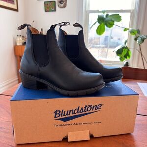 Blundstone Black Leather Ankle Boots